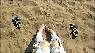 I Play Foot Fetish On A Public Beach With The Sand With My Sweet Legs. Feet Need To Lick