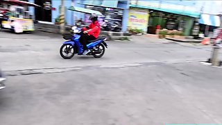 Sexy Thai MILF picked up at a 7 11