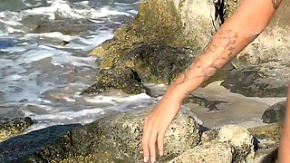I Love Peeing with Sea View! Strong Piss Outdoor