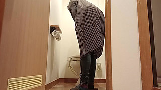 Toilet 1 Night 2 Days