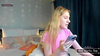Perfect big ass and natural big boobs blonde skinny teen - Blonde