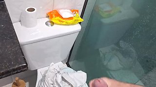 Amateur Redhead Fanny Squirting Finds Sister-In-Law's Used Panties and Cums on Them