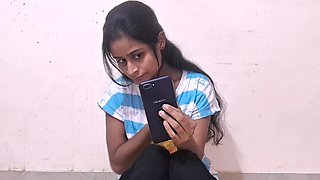 Indian girl with a petite body making a sex tape