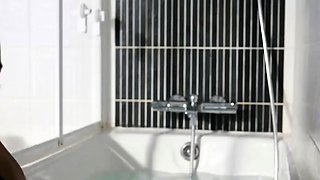 Amateur girlfriend homemade blowjob and pussy toying