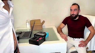 Jade and Leila, a shock duo! - Jacquie et Michel TV