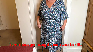 Mrs Mature Feet strips after a night out 505