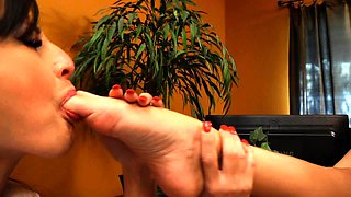 Retro lesbian foot fetish
