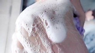 Solo girls masturbate until orgasm for