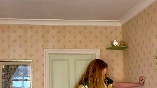 Big boob brunette masturbates on webcam