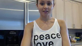 Brunette Solo Webcam Masturbation