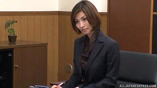 Hot ass secretary Akari Asahina opens her legs to be fucked