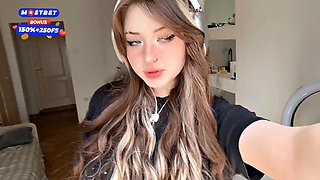 Tinder Teen with Big Ass Gives First Handjob and Masturbates on Facetime