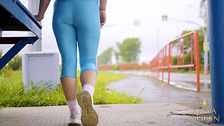 156 Goddess Anya’s Tight Blue Leggings: Provocative Yoga Pants Ass Show