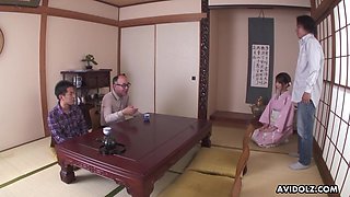 Japanese geisha Keiko Shinohara is masturbating pussy in front of clients