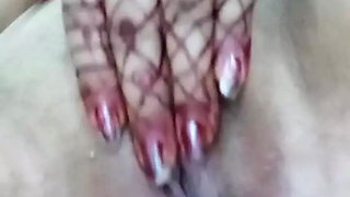 Indian girl Cleaning  pussy in bathroom