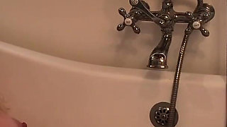 Erin's JOI in the bath