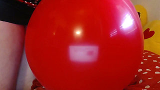 Nicoletta Excites You with Large Balloons and Is Ready to Show You Her Passion for Fetish