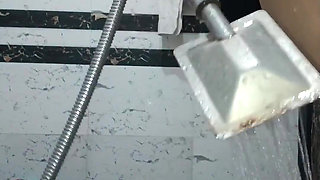 Priya Bhabi Sexy Bath Show