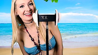 Webcam blonde playing with sex toys on webcam