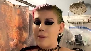 Big boob brunette masturbates on webcam