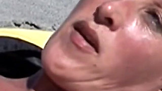 Hard Fuck for a MILF on the Bitch: Exhibitions Top Hard Sex