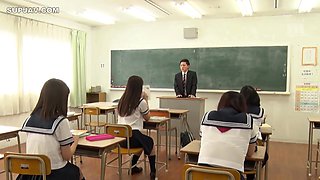 Japanese Girl With No Panties