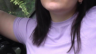 I Show My Boobs in Random Places