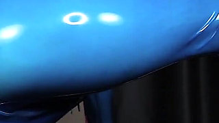 Cristal Kinky Transparant Blue Rubber Doll Milkingtable Blowjob and Handjob