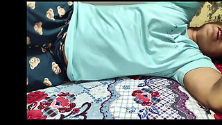 Bhabhi Devar Sex in Bedroom When Husband Not in Home