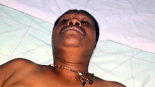 PNG Pamuk MILF Sucking Dick And Riding