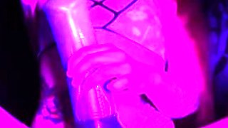 Cute amateur webcam teen girl toying pussy on webcam