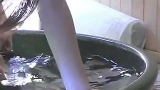 A Hot Spring Trip to Melt Her Stress Away!